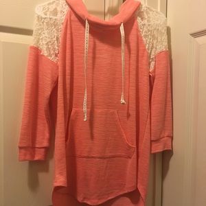 Long sleeve pullover